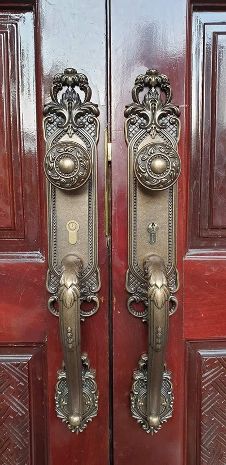Sửa khóa cửa gỗ Việt Tiệp tại nhà, có mặt liền, giá rẻ